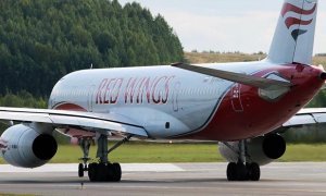 Самолет Red Wings вернулся в «Домодедово» из-за дебоша на борту. После посадки пассажир скончался