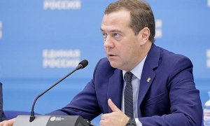 Лидер «Единой России» Дмитрий Медведев рассказал о «хамстве и чванстве» в партии