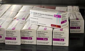 Институт Пауля Эрлиха объяснил отказ от вакцины AstraZeneca риском возникновения «особого типа тромбоза»