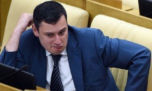 В Госдуму внесут законопроект о наказании чиновников за оскорбление граждан