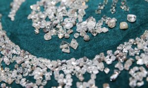 Главный специалист «Алросы» вынесла со склада в нижнем белье алмазов на 300 млн рублей