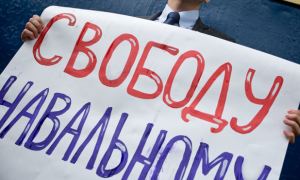 Соратники Алексея Навального начали кампанию по освобождению политика