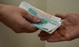 Известные экономисты призвали власти раздать россиянам деньги
