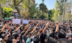Протестующие в Иране вновь вышли на улицы городов