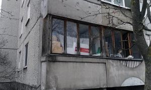 Жителя Минска обвинили в проведении пикета из-за красно-белой коробки из-под телевизора LG