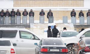Российские миротворцы совместно с силовиками Казахстана взяли под контроль аэропорт Алматы