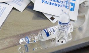 В Москве пенсионерам предложат привиться от COVID-19 в обмен на скидки в магазинах