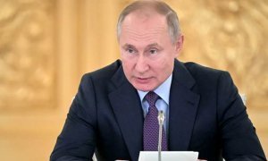 Владимир Путин подержал инициативу наказывать чиновников за оскорбление граждан