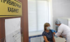 В Красноярском крае ввели обязательную вакцинацию для пенсионеров и силовиков
