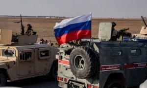 В Сирии местные жители забросали камнями российский военный патруль