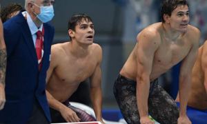 Российские пловцы завоевали серебряный медали в олимпийской эстафете