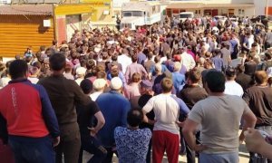 В дагестанском поселке прошел стихийный митинг из-за силового задержания полицейскими двух человек