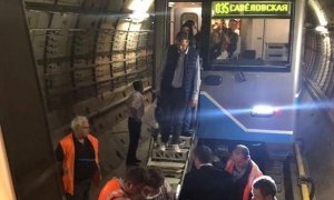 Вице-мэр Москвы извинился перед пассажирами застрявшего в тоннеле метро поезда