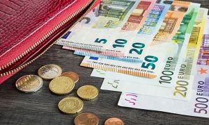 Биржевой курс евро на открытии торгов вырос до 92 рублей