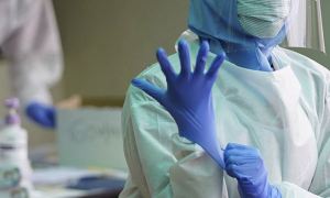 В России за сутки выявили еще 141 833 новых случая заражения коронавирусом
