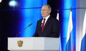 Владимир Путин в своем послании заявил об увеличении материальной поддержки малоимущих семей