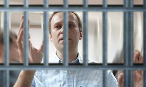 Представители ведущих благотворительных организаций потребовали оказать медпомощь Алексею Навальному