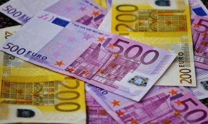Евросоюз запретил поставлять в Россию банкноты евро