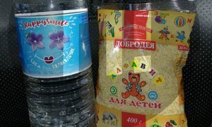 Омские чиновники наградили школьников-отличников макаронами и лимонадом