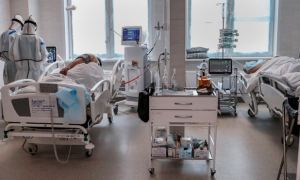 Власти регионов назвали долю привитых от COVID-19 среди попавших в больницы пациентов