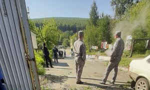 В Свердловской области автобус сбил людей на остановке. Погибли шесть человек
