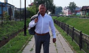 Тобольского депутата, сбившего инспектора ГИБДД, задержали