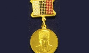 Власти Чечни потратят еще 10 млн рублей на изготовление орденов и медалей с драгоценными камнями