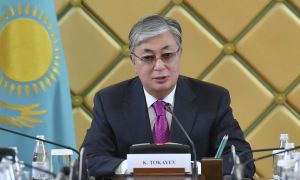 Президент Казахстана отдал распоряжение открывать огонь «по террористам»