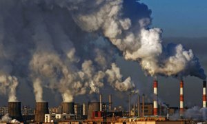 Жители Самары пожаловались на вредные выбросы с предприятий и «удушающий» запах