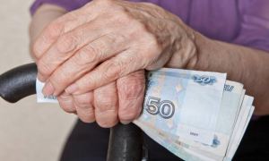 В Кировграде Свердловской области привитым пенсионерам выплатят по 300 рублей