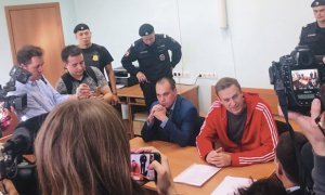 Суд отказался продлевать административный арест Алексею Навальному из-за его госпитализации