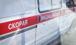 Во Владимире бригада «скорой помощи» приехала с ковидным пациентом к зданию правительства