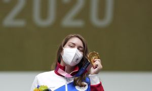 Россиянка Виталина Бацарашкина завоевала вторую золотую медаль на Играх в Токио