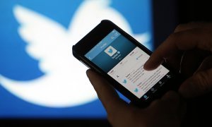 Соцсеть Twitter заблокировала более тысячи аккаунтов, связанных с российской властью