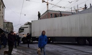 В центре Москвы водитель фуры перекрыл движение из-за невыплаты зарплаты