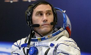 Космонавту Юрию Маленченко отказали в назначении на новую должность из-за жены-американки