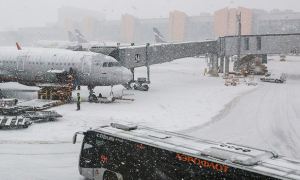 В московских аэропортах задержаны и отменены около 50 рейсов