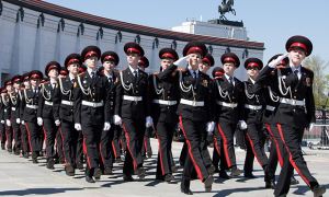 Власти Москвы готовятся к кадетскому параду, хотя запрет на массовые мероприятия еще не снимали