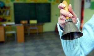 В российских школах из-за пандемии коронавируса отменили единый звонок с уроков