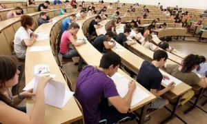 Российским студентам разрешили вернуться к очному обучению после каникул