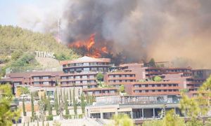 Российских туристов в Турции призвали быть готовыми к эвакуации из-за пожаров