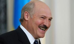 Еврокомиссия пообещала Белоруссии 3 млрд евро при условии смены власти