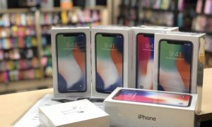 Apple из-за коронавируса ограничила продажу «айфонов» до двух штук в одни руки