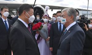 Лидер КНР Си Цзиньпин прибыл в Казахстан