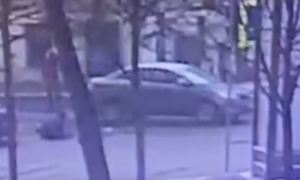 В Петербурге водитель вице-губернатора сбил на «зебре» школьника на самокате