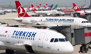 Пассажиры из России устроили драку на борту самолета Turkish Airlines