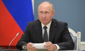 Владимир Путин отчитался о доходах и имуществе. Дворца в Геленджике в декларации нет 