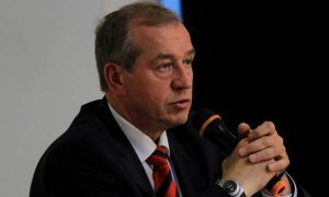 КПРФ потребовала отставки президента и премьера из-за увольнения Сергея Левченко
