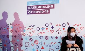 В Петербурге из-за нехватки вакцины против COVID-19 приостановили работу 30 прививочных пунктов