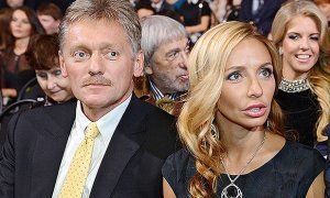 Татьяна Навка рассказала, что ее муж Дмитрий Песков не страдает из-за разницы в их доходах